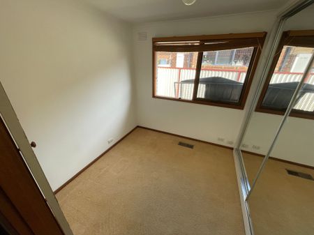 Endeavour Hills - Photo 3