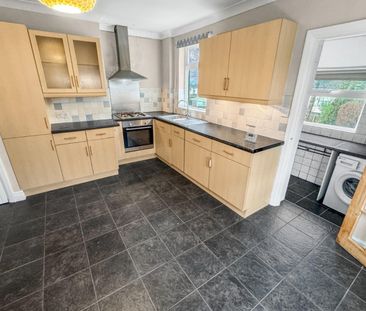 3 bedroom House To Let - Photo 3