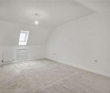 Wellesley Close, Poringland, Norwich, Norfolk, NR14 - Photo 2