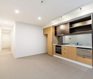 Central St Kilda Location fir Stunning Modern Apartments! - Photo 2