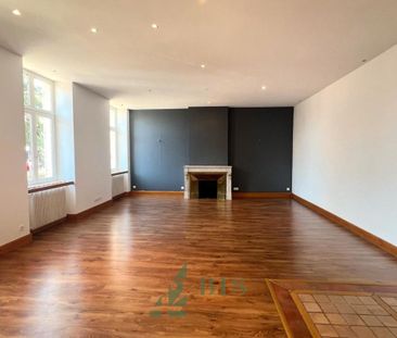 Location Appartement 4 pièces 140m² ROANNE 42300 - Photo 1