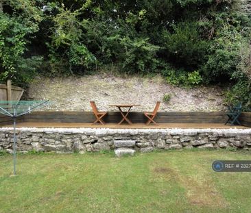 1 bedroom in a house share to rent - Photo 6