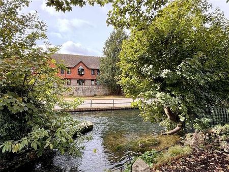 Chesil Street, Winchester, Hampshire, SO23 - Photo 2