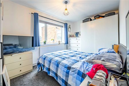 2 bed Upper Floor Flat for rent - Photo 5