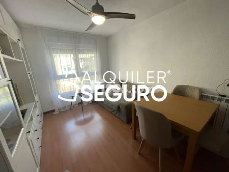 Piso en alquiler en Ciudad Lineal - Foto 2