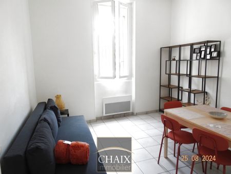 Appartement 3 pièces 69m2 MARSEILLE 5EME 1 105 euros - Photo 3