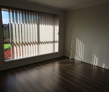 30 Carlson St, Mount Barker SA 5251 - House For Rent | Domain - Photo 6