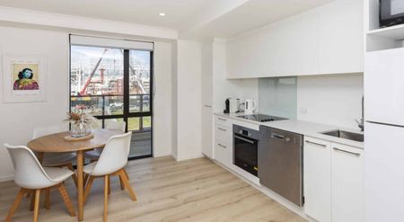 Two Bedroom, Two Bathroom City Pad - Photo 5