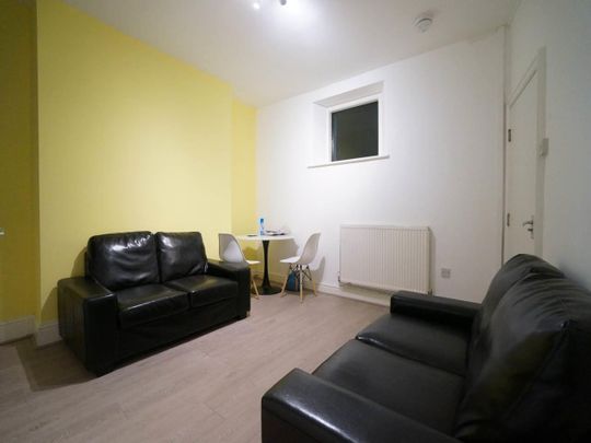 2 Lower Penrallt - Photo 1
