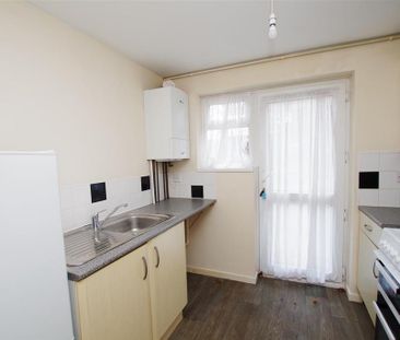 2 bedroom maisonette to rent - Photo 6
