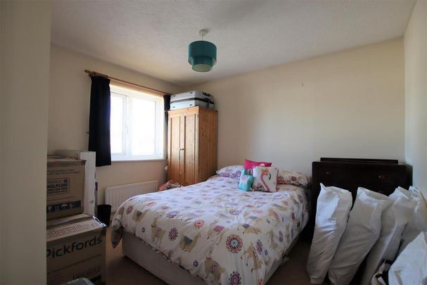 3 bedroom end of terrace house to rent - Photo 1