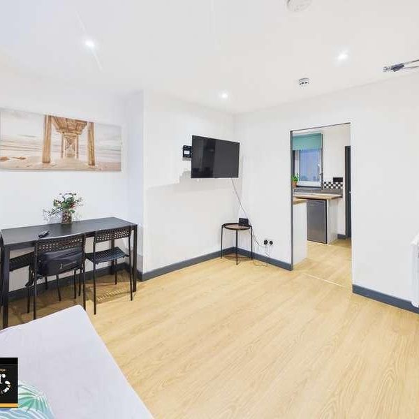 Tyldesley Road, Blackpool, FY1 - Photo 1