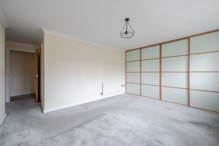 High Street - Photo 3