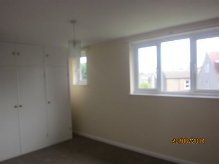 2 Bedroom Flat - Photo 5