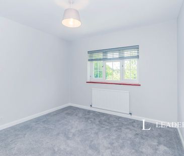 Henfold Lane, Dorking, RH5 - Photo 4