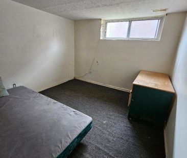 For Lease - 898 Kennedy Road, Toronto, Ontario - Photo 2