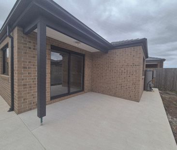 Brand New 4-Bedroom Home – Modern Comfort in a Prime Location - Photo 2