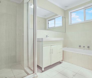 Nestled in a Quiet Leafy Street - Photo 5