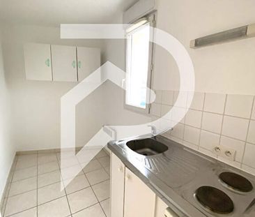 À BOURGES À louer Appartement 1 pièce 29.7 m2 Loyer 390,00 €/mois c... - Photo 3