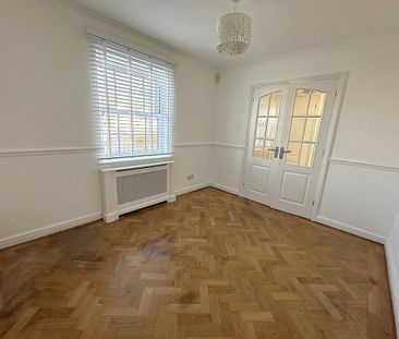 3 bedroom detached house to rent - Photo 2