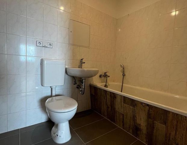 Herrliche Aussicht inklusive! 3-Raum-Wohnung mit Balkon! - Foto 1