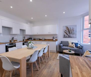 1 bedroom in a house share to rent - Photo 2