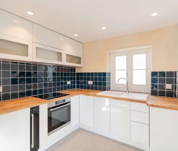 Pettiwell, Garsington - Photo 5