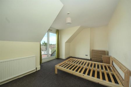 3 bedroom apartment to rent - Photo 5