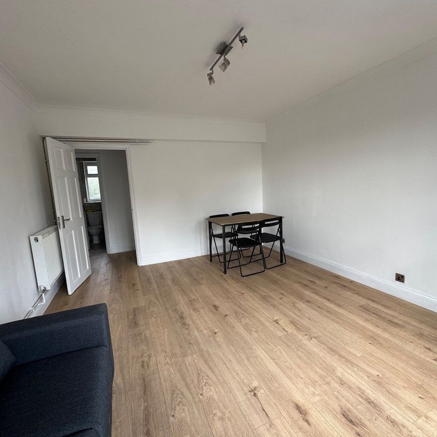 3 Bed Flat, Campden House, NW6 - Photo 1