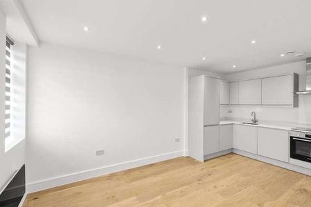 London Road, Sittingbourne, Kent, ME10 - Photo 4