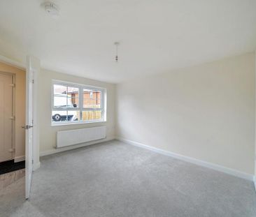 3 bedroom end of terrace house to rent - Photo 5