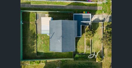 REFRESHED RESIDENCE ON RUSHTON! - Photo 3