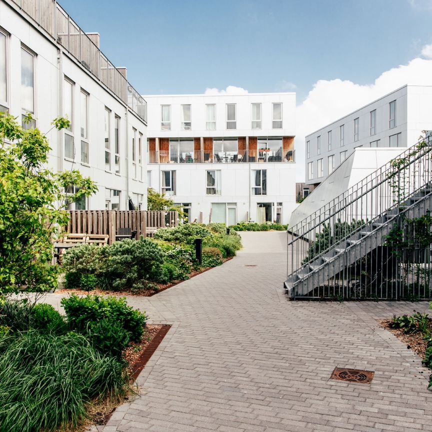 Lækker 4-værelses rækkehus på toppen af Vanløse med smuk udsigt - Photo 1