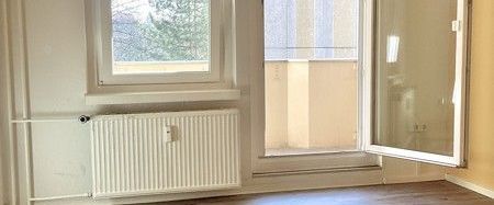 Ihr neues Zuhause: günstig geschnittene 2-Zimmer-Wohnung mit Balkon (WBS) - Photo 1