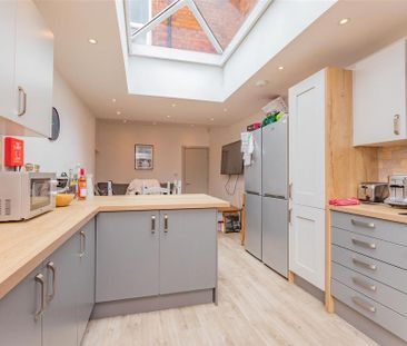 5 bedroom house to rent - Photo 2