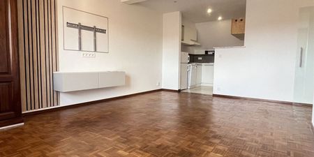 Appartement te huur in Tournai voor € 570 met 1 slaapkamer - Photo 4