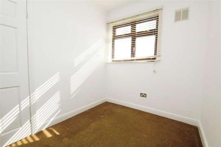 Butler Road, Dagenham, RM8 - Photo 3