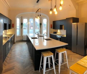 14 bedroom flat to rent - Photo 3