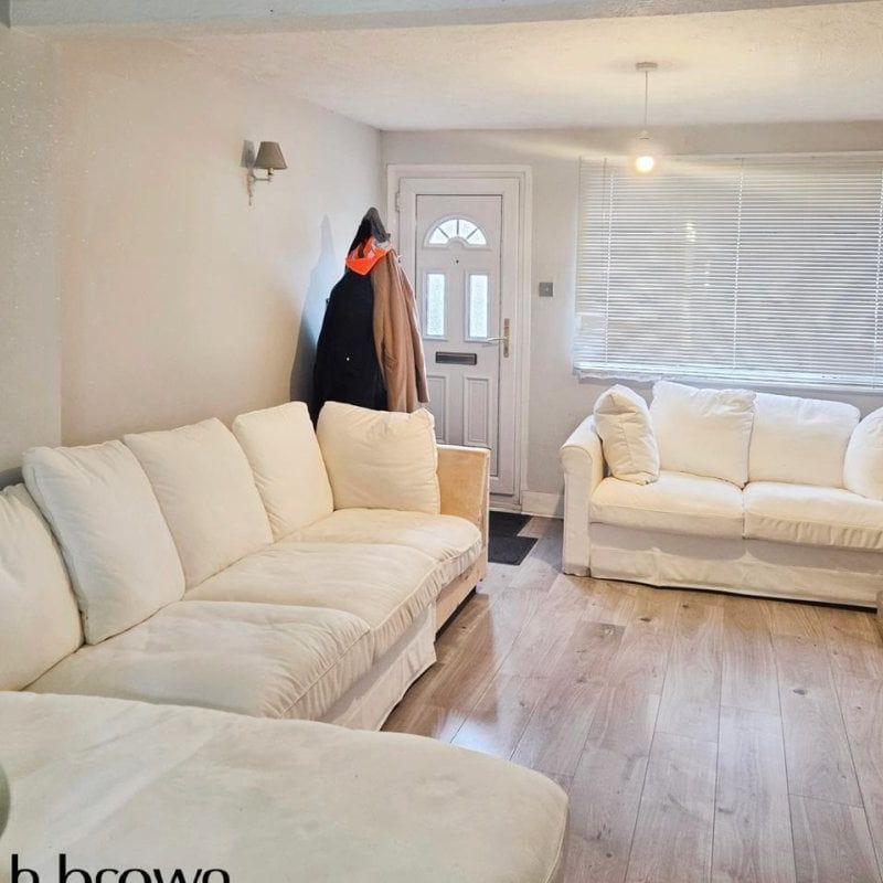 London Road - Photo 1