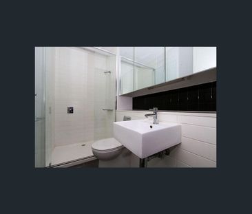 Stylish South Yarra Studio Steps from Chapel Street - Photo 4