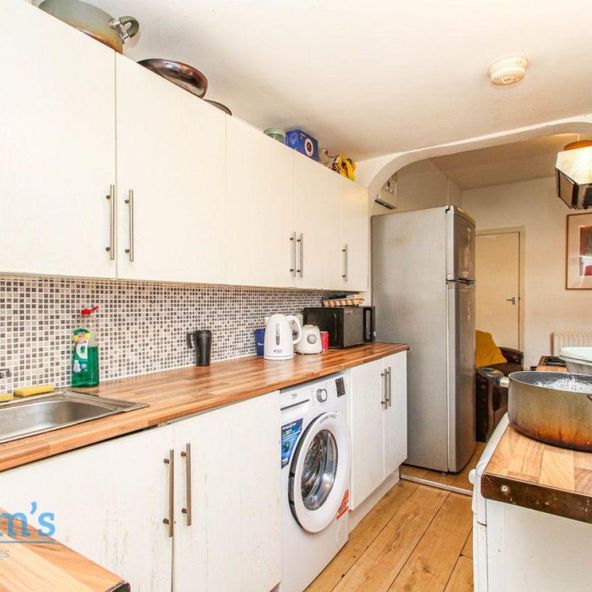 1 bed Shared House for Rent - Photo 1