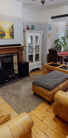 1 bedroom in a house share to rent - Photo 1