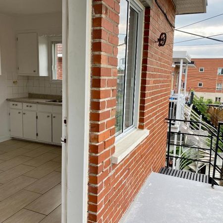 Spacious 3 ½ MTL-North : renovated & well-maintained, 2nd floor - Photo 4