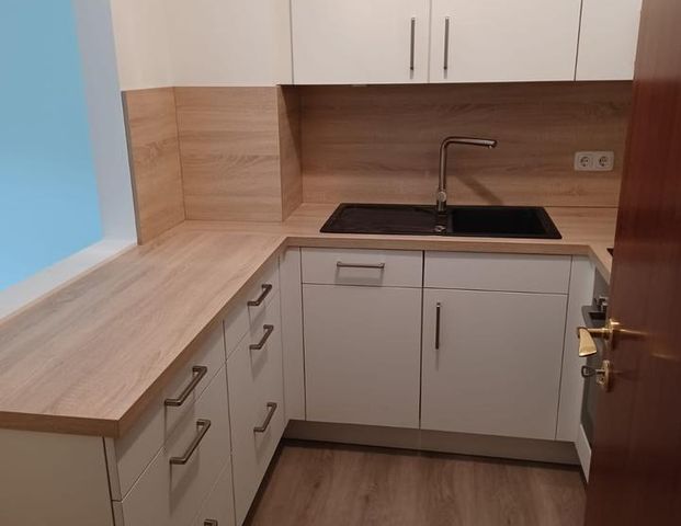 attraktive 2-Zi Whg. inkl. EBK mit Balkon Nähe Hofgarten - Foto 1