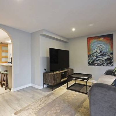 For Lease- Bright Lower 1 Bedroom Unit in Leslieville - Photo 4