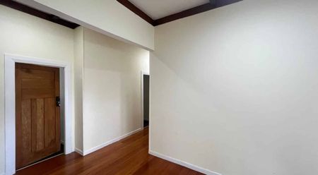 Spacious Home - Photo 5