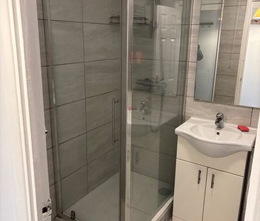 Studio Flat, Vicars Bridge Close, HA0 - Photo 6