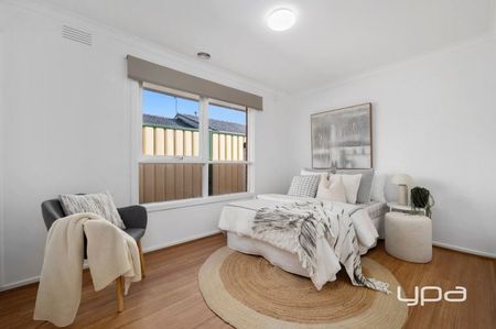 3 BEDROOM FAMILY HOME IN CENTRAL MELTON - Photo 5