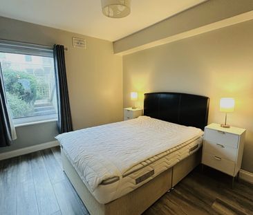 TO LET, Apartment 31, Salthill, Monkstown, Co. Dublin, €2,400 - Photo 5