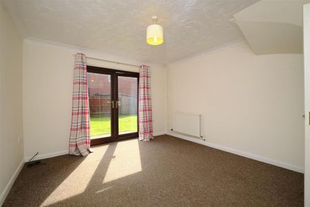 2 bedroom semi-detached house to rent - Photo 3